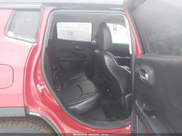 3C4NJCBB0JT487661 2018 JEEP COMPASS - Image 8