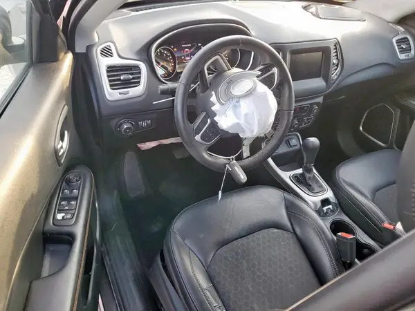 3C4NJCBB0JT489023 2018 JEEP COMPASS - Image 8