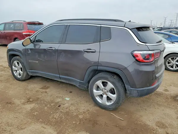 3C4NJCBB0JT489426 2018 JEEP COMPASS - Image 2