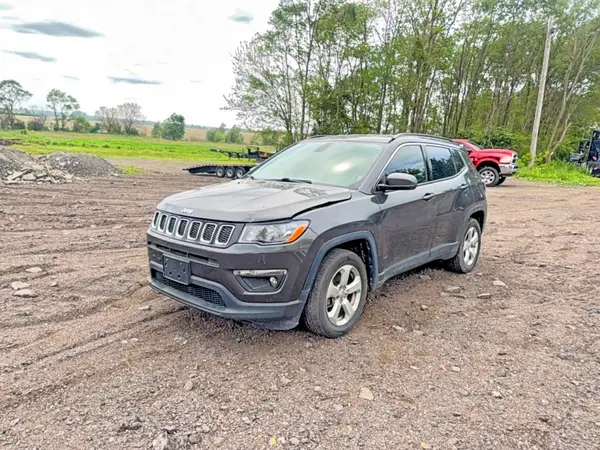 3C4NJCBB0JT502224 2018 JEEP COMPASS - Image 2