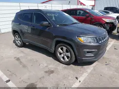 3C4NJCBB0KT637253 2019 JEEP COMPASS