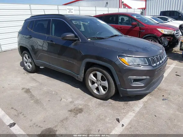 3C4NJCBB0KT637253 2019 JEEP COMPASS - Image 1