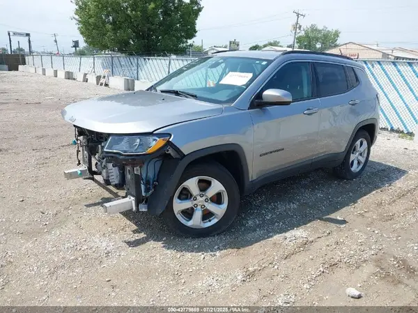 3C4NJCBB0KT637642 2019 JEEP COMPASS - Image 2