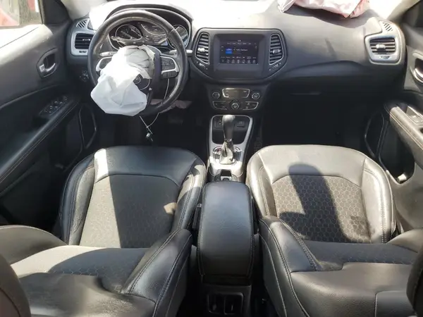 3C4NJCBB0KT646602 2019 JEEP COMPASS - Image 8
