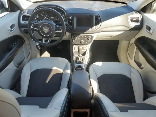 3C4NJCBB0KT651914 2019 JEEP COMPASS - Image 8