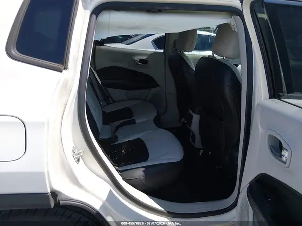 3C4NJCBB0KT655218 2019 JEEP COMPASS - Image 8