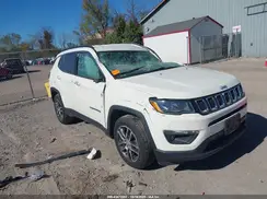 3C4NJCBB0KT663948 2019 JEEP COMPASS