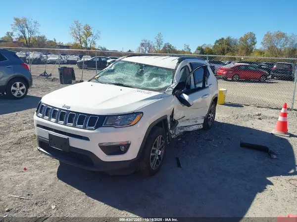 3C4NJCBB0KT663948 2019 JEEP COMPASS - Image 2