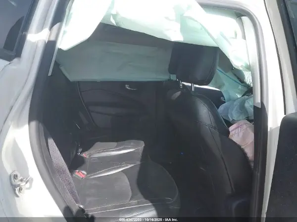 3C4NJCBB0KT663948 2019 JEEP COMPASS - Image 8