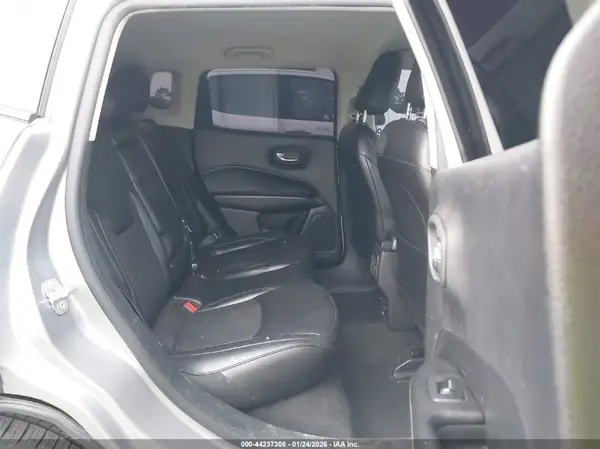 3C4NJCBB0KT677008 2019 JEEP COMPASS - Image 8