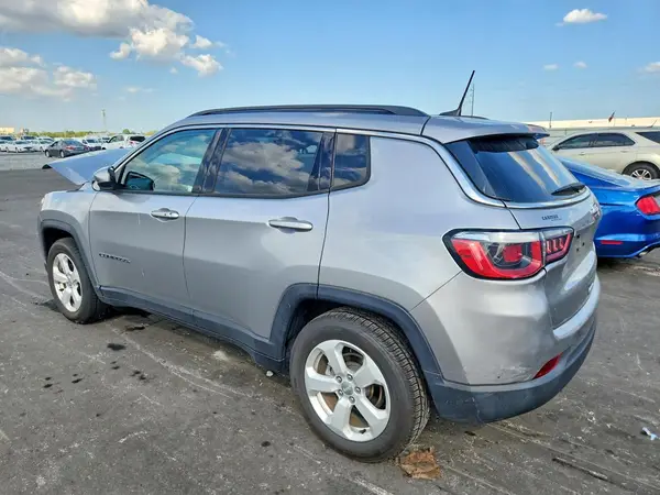 3C4NJCBB0KT677042 2019 JEEP COMPASS - Image 2