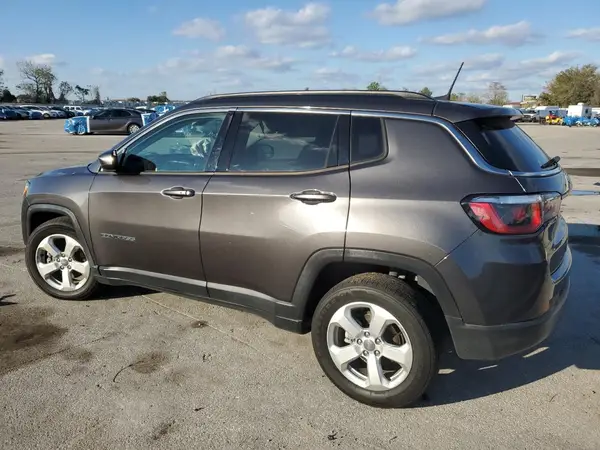 3C4NJCBB0KT677414 2019 JEEP COMPASS - Image 2