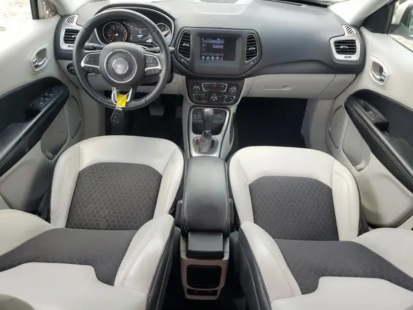 3C4NJCBB0KT692494 2019 JEEP COMPASS - Image 8