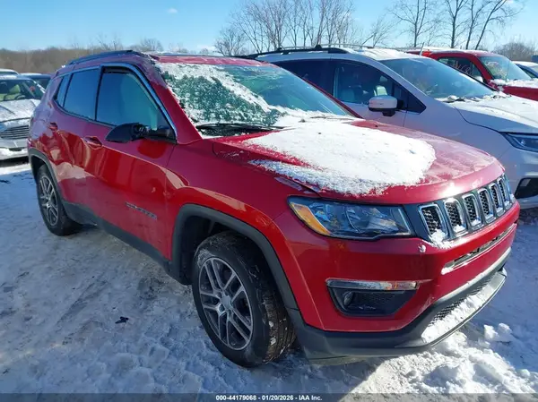3C4NJCBB0KT730760 2019 JEEP COMPASS - Image 1