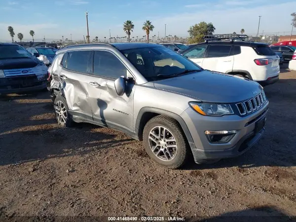 3C4NJCBB0KT743606 2019 JEEP COMPASS - Image 1