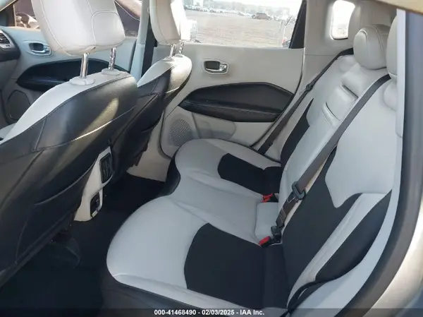 3C4NJCBB0KT743606 2019 JEEP COMPASS - Image 8