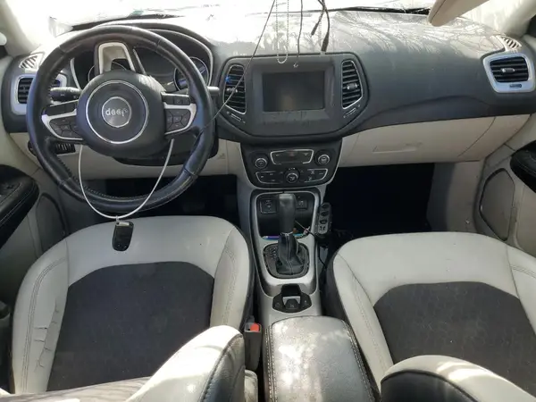 3C4NJCBB0KT743718 2019 JEEP COMPASS - Image 8