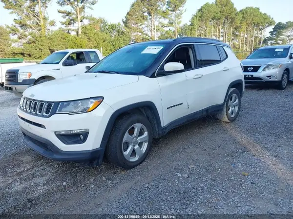 3C4NJCBB0KT782339 2019 JEEP COMPASS - Image 2