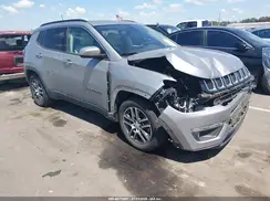 3C4NJCBB0KT819602 2019 JEEP COMPASS