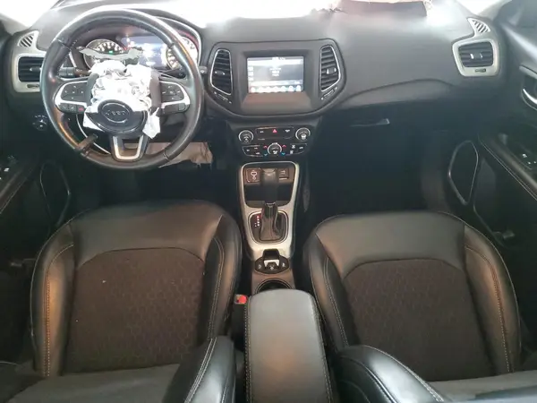 3C4NJCBB0KT820006 2019 JEEP COMPASS - Image 8