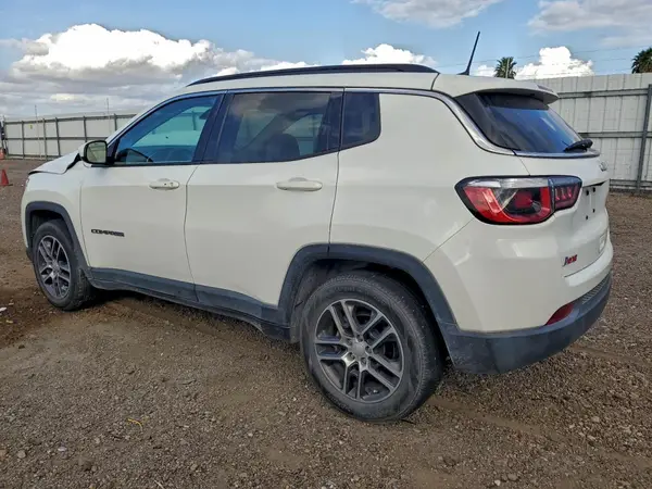 3C4NJCBB0KT832253 2019 JEEP COMPASS - Image 2