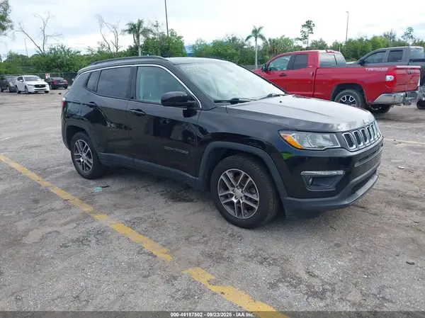 3C4NJCBB0KT832379 2019 JEEP COMPASS - Image 1