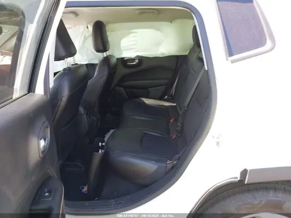 3C4NJCBB0KT855659 2019 JEEP COMPASS - Image 8