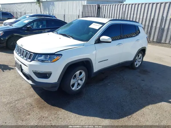 3C4NJCBB0LT235265 2020 JEEP COMPASS - Image 2