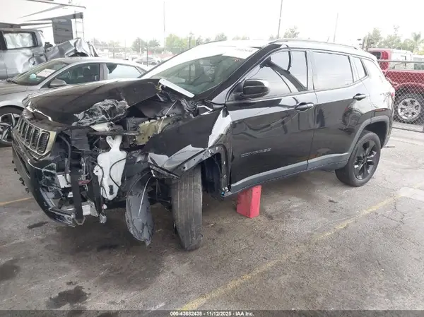3C4NJCBB0MT518783 2021 JEEP COMPASS - Image 2