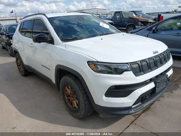 3C4NJCBB0NT138845 2022 JEEP COMPASS - Image 1