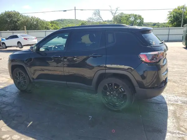 3C4NJCBB0NT218131 2022 JEEP COMPASS - Image 2
