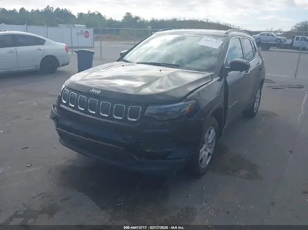 3C4NJCBB0NT225046 2022 JEEP COMPASS - Image 2