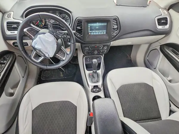 3C4NJCBB1HT652577 2017 JEEP COMPASS - Image 8