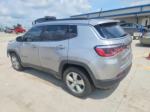 3C4NJCBB1HT658511 2017 JEEP COMPASS - Image 2
