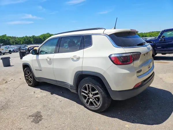 3C4NJCBB1HT690679 2017 JEEP COMPASS - Image 2