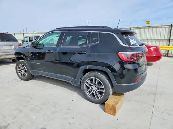 3C4NJCBB1HT693856 2017 JEEP COMPASS - Image 2