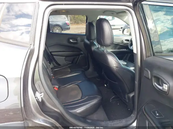 3C4NJCBB1JT102396 2018 JEEP COMPASS - Image 8