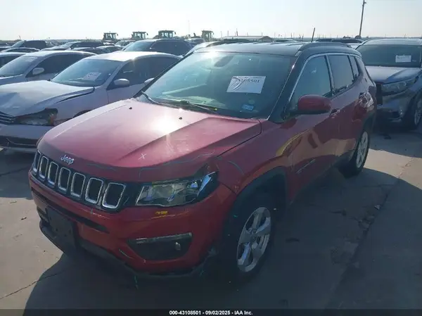 3C4NJCBB1JT140436 2018 JEEP COMPASS - Image 2