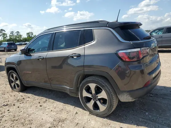 3C4NJCBB1JT165630 2018 JEEP COMPASS - Image 2