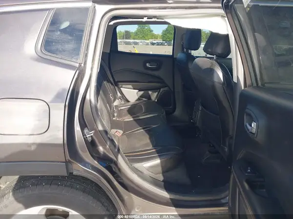 3C4NJCBB1JT165952 2018 JEEP COMPASS - Image 8
