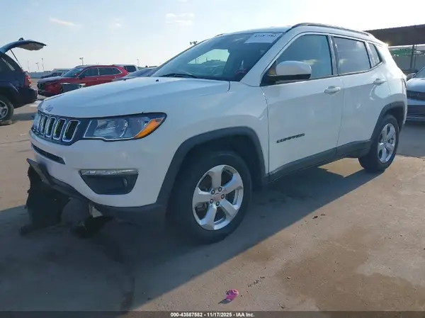 3C4NJCBB1JT181777 2018 JEEP COMPASS - Image 2