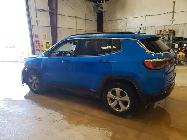 3C4NJCBB1JT181844 2018 JEEP COMPASS - Image 2