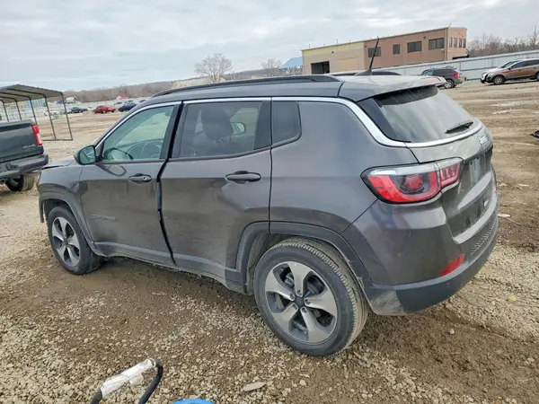3C4NJCBB1JT182122 2018 JEEP COMPASS - Image 2