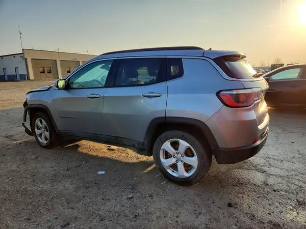 3C4NJCBB1JT182198 2018 JEEP COMPASS - Image 2