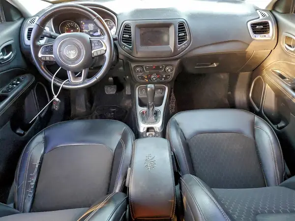 3C4NJCBB1JT227463 2018 JEEP COMPASS - Image 8