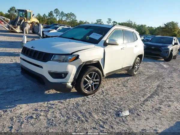3C4NJCBB1JT228841 2018 JEEP COMPASS - Image 2
