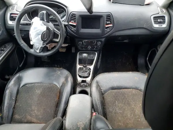 3C4NJCBB1JT233764 2018 JEEP COMPASS - Image 8