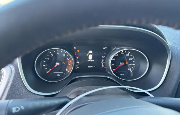 3C4NJCBB1JT241010 2018 JEEP COMPASS - Image 8