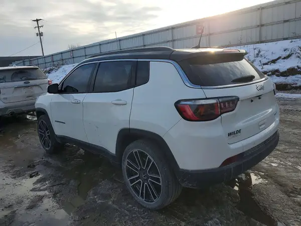 3C4NJCBB1JT268367 2018 JEEP COMPASS - Image 2