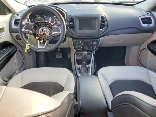 3C4NJCBB1JT268367 2018 JEEP COMPASS - Image 8